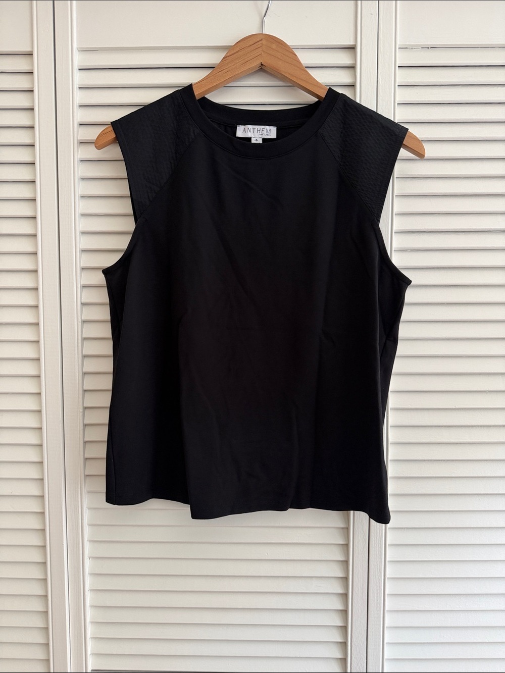 Black Sleeveless Crewneck Top
